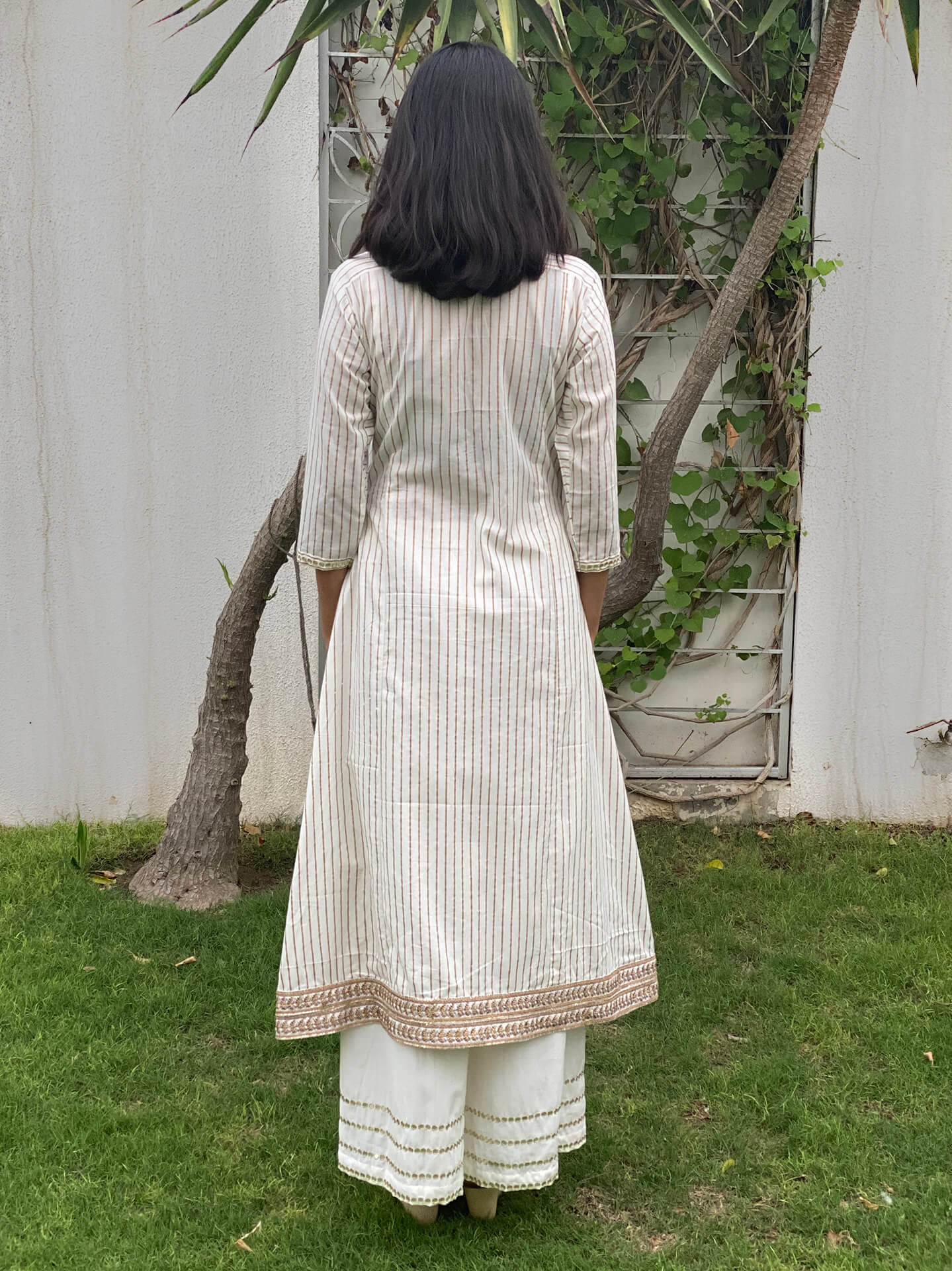 Riva Rose Gold Ombre Chikankari Kurti – The Lucknowi Chikan